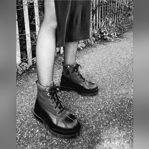 Sassy Louise et Cie × Vince Camuto Lug Sole Booties - Picture 10 of 10